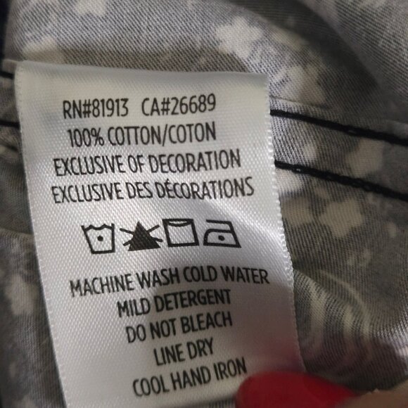 Robert Graham NWT Nobis Black Skull Fishbone Button Down Shirt Size XL - Picture 10 of 10